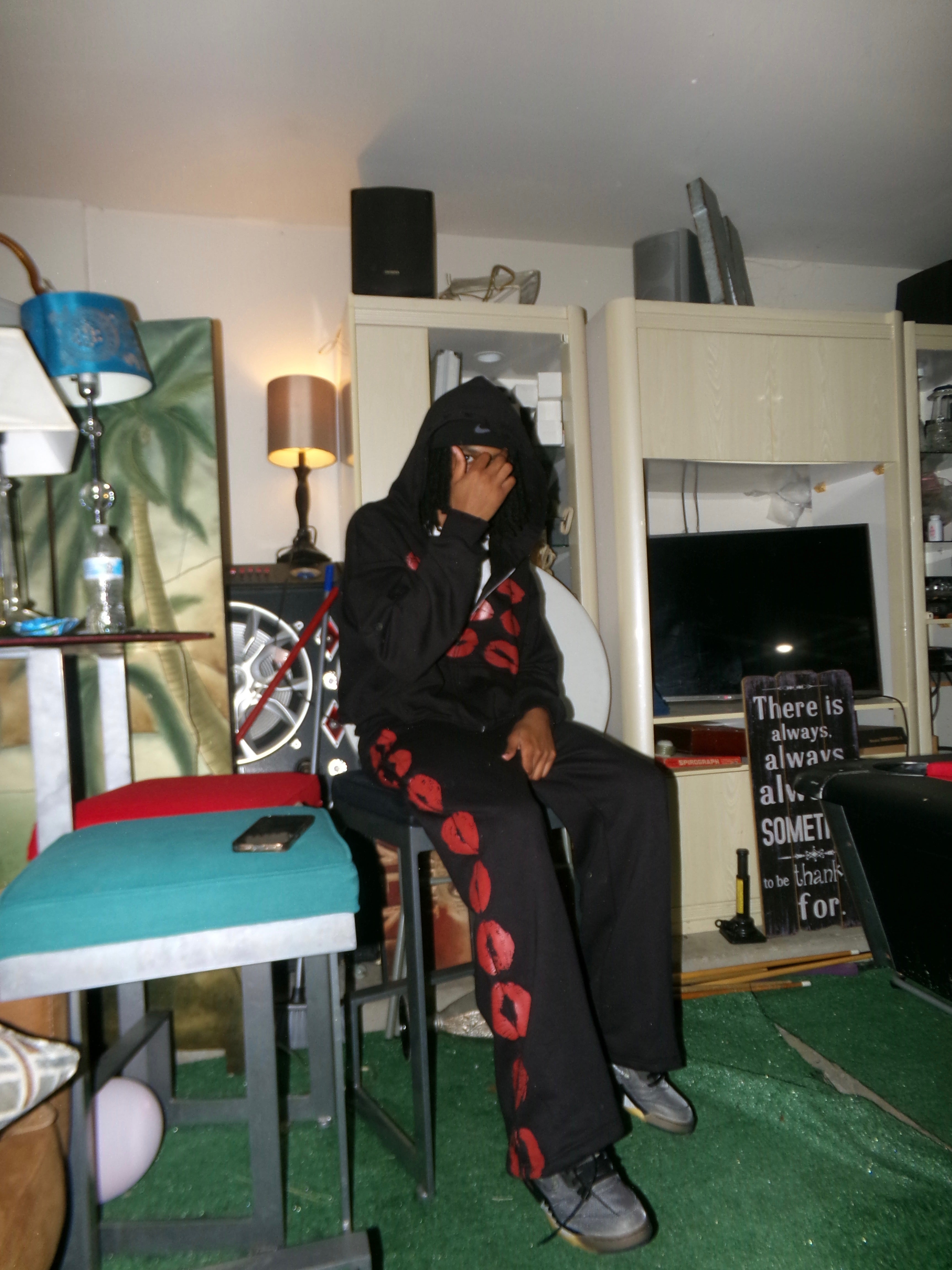 BLK KISSED ZIP-UP