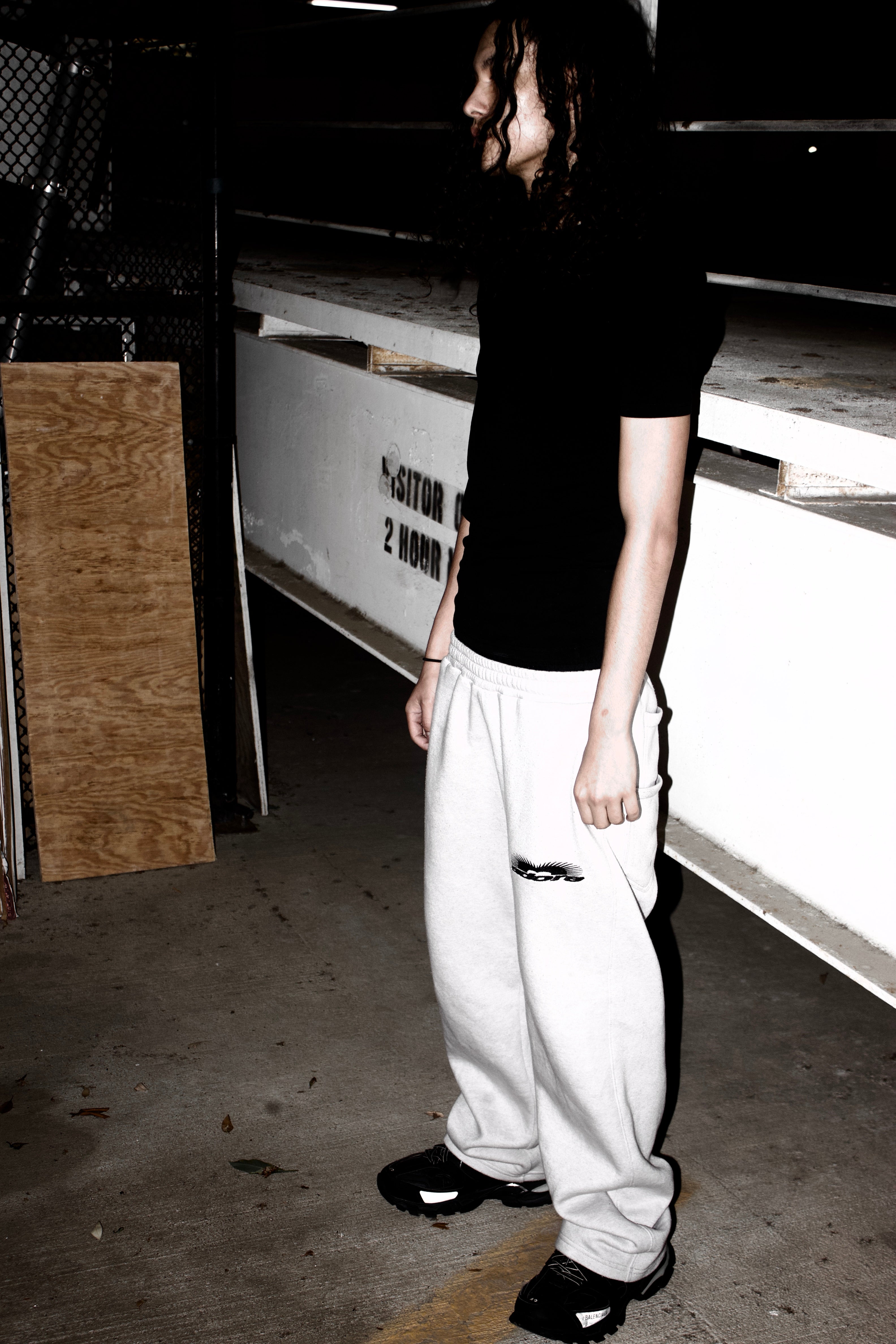 ESSENTIAL DOUBLE-WAISTED SWEATPANTS